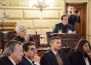 2b08af60-71da-40a6-b0b0-541de69065fd