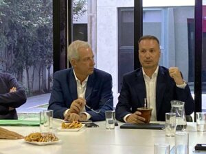 6c7b964e-1ddb-494e-b420-203c479689be