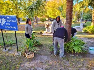 b9ae8a28-80db-4c43-a75f-c2799f7910b9