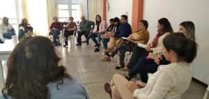 mesa-personas-mayores-1024x485